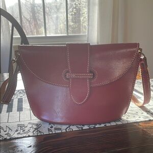 Warren Luggage Vtg Red Cream Stitching Trapezoid Grain Cowhide Flap Shoulder Bag